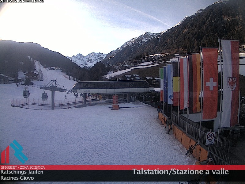 Archived image Webcam Ski resort Ratschings Jaufen: Base station