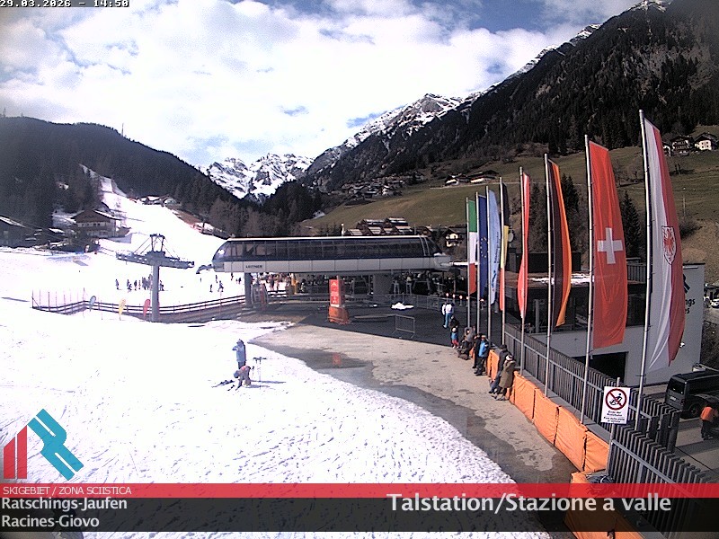 Archived image Webcam Ski resort Ratschings Jaufen: Base station