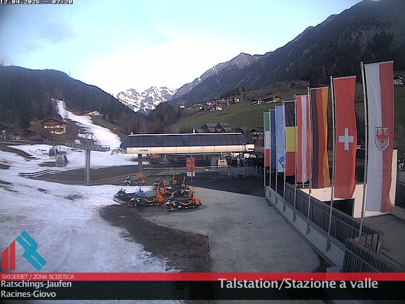 Archived image Webcam Ski resort Ratschings Jaufen: Base station