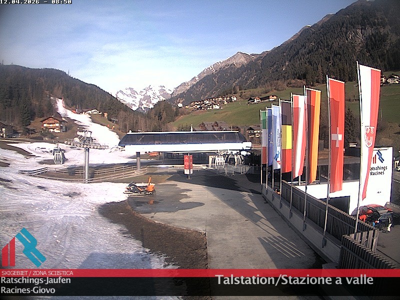 Archived image Webcam Ski resort Ratschings Jaufen: Base station