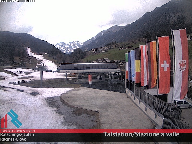 Archived image Webcam Ski resort Ratschings Jaufen: Base station