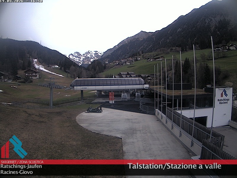 Archived image Webcam Ski resort Ratschings Jaufen: Base station