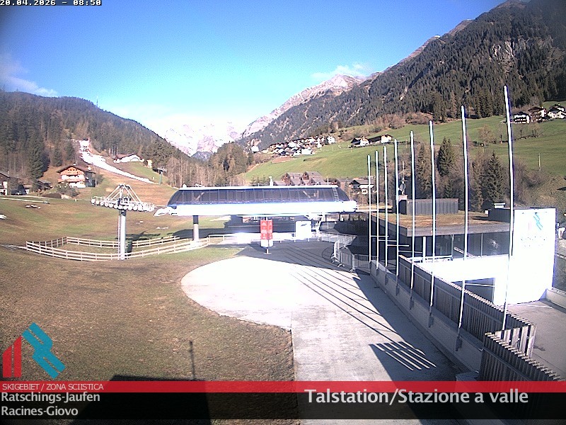Archived image Webcam Ski resort Ratschings Jaufen: Base station