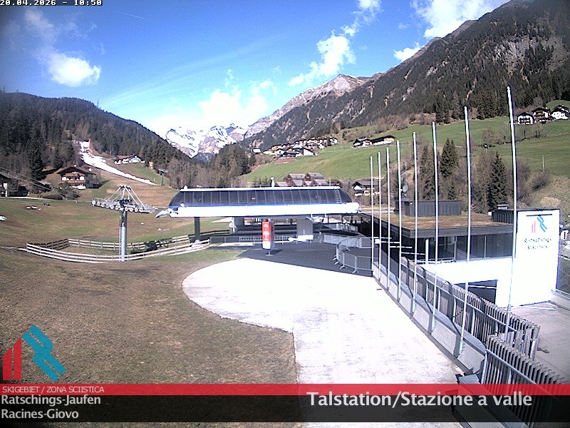 Archived image Webcam Ski resort Ratschings Jaufen: Base station