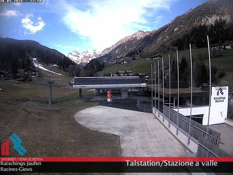Archived image Webcam Ski resort Ratschings Jaufen: Base station