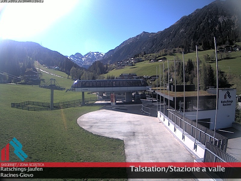 Archived image Webcam Ski resort Ratschings Jaufen: Base station