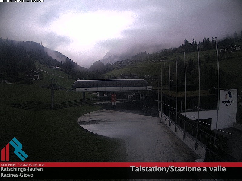 Archived image Webcam Ski resort Ratschings Jaufen: Base station