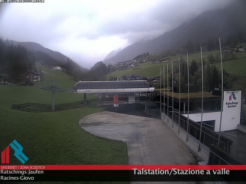 Archived image Webcam Ski resort Ratschings Jaufen: Base station
