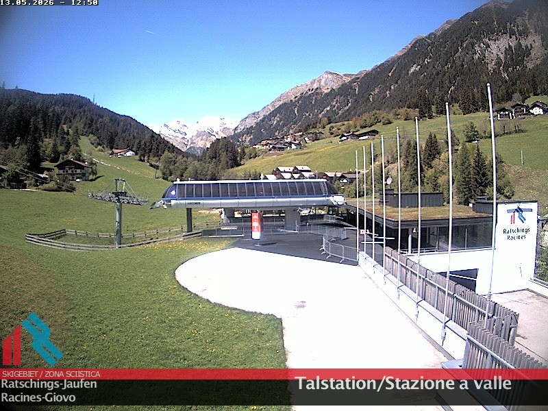 Archived image Webcam Ski resort Ratschings Jaufen: Base station