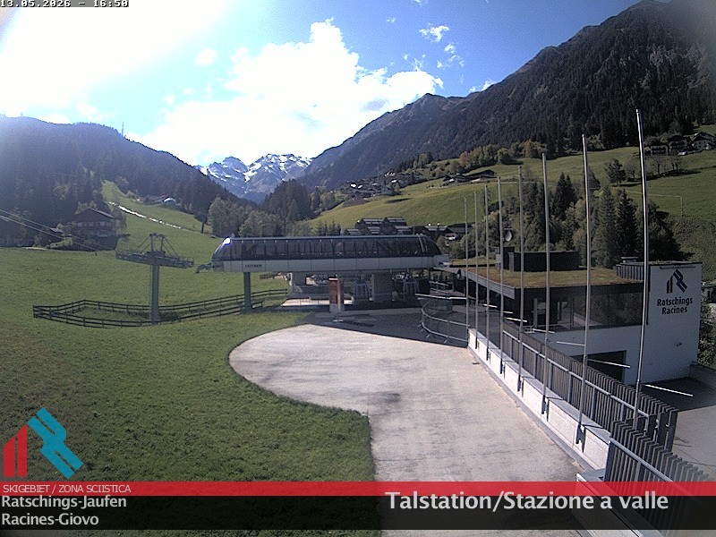 Archived image Webcam Ski resort Ratschings Jaufen: Base station