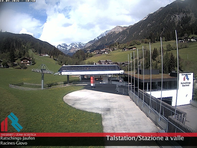 Archived image Webcam Ski resort Ratschings Jaufen: Base station