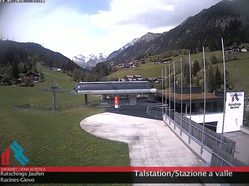 Archived image Webcam Ski resort Ratschings Jaufen: Base station