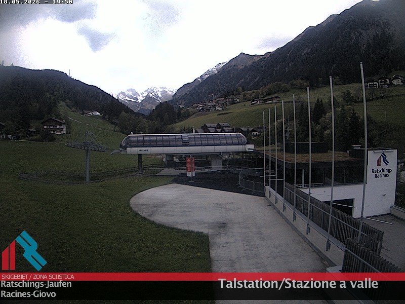 Archived image Webcam Ski resort Ratschings Jaufen: Base station