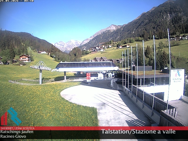 Archived image Webcam Ski resort Ratschings Jaufen: Base station