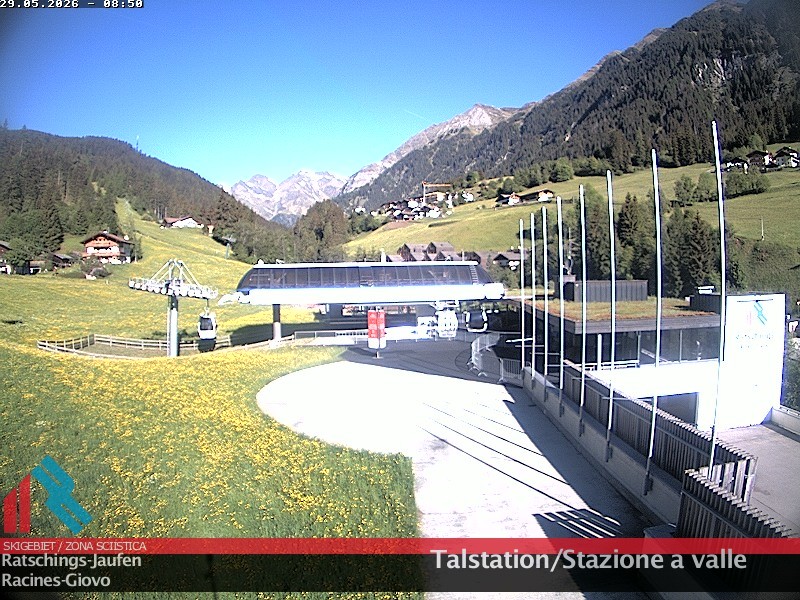 Archived image Webcam Ski resort Ratschings Jaufen: Base station