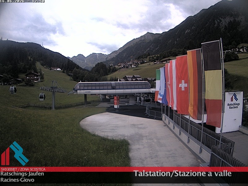 Archived image Webcam Ski resort Ratschings Jaufen: Base station