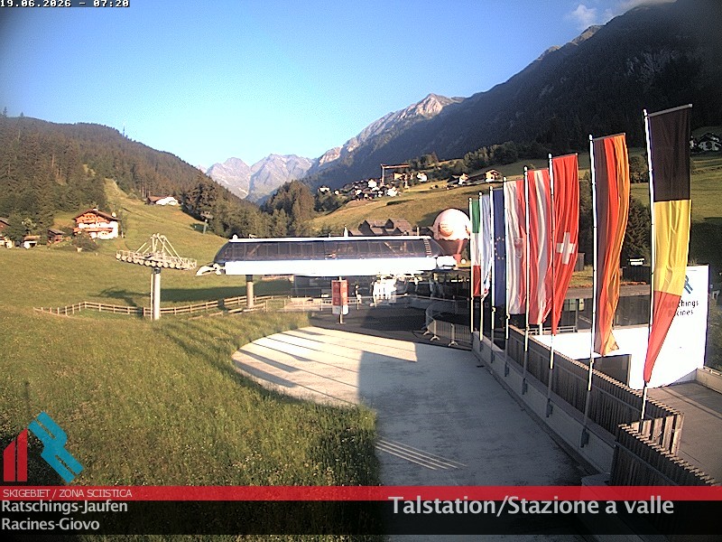 Archived image Webcam Ski resort Ratschings Jaufen: Base station