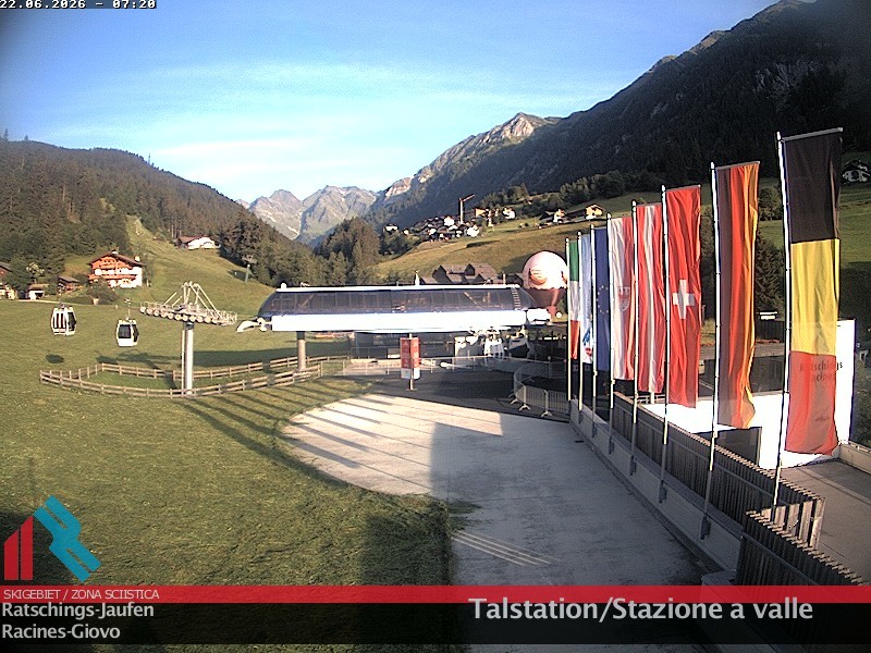 Archived image Webcam Ski resort Ratschings Jaufen: Base station