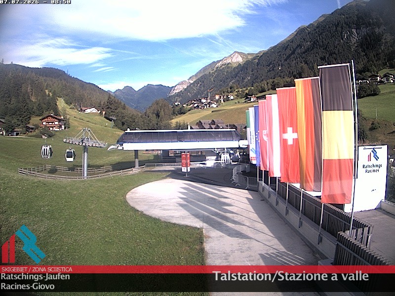 Archived image Webcam Ski resort Ratschings Jaufen: Base station