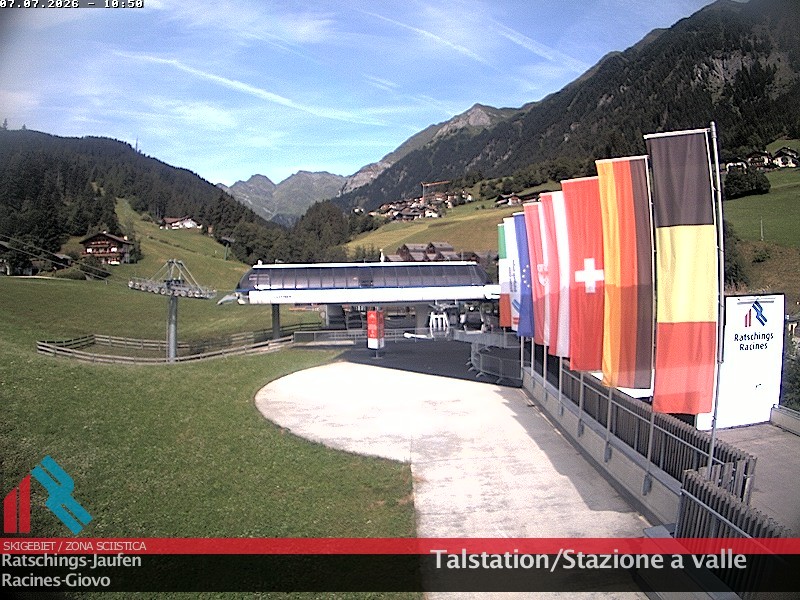 Archived image Webcam Ski resort Ratschings Jaufen: Base station