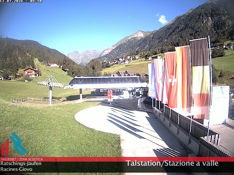 Archived image Webcam Ski resort Ratschings Jaufen: Base station