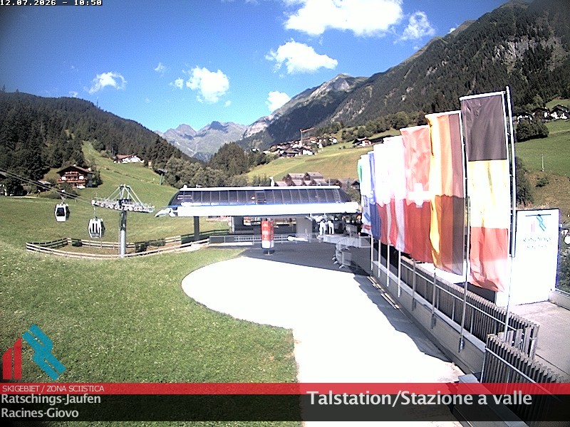 Archived image Webcam Ski resort Ratschings Jaufen: Base station
