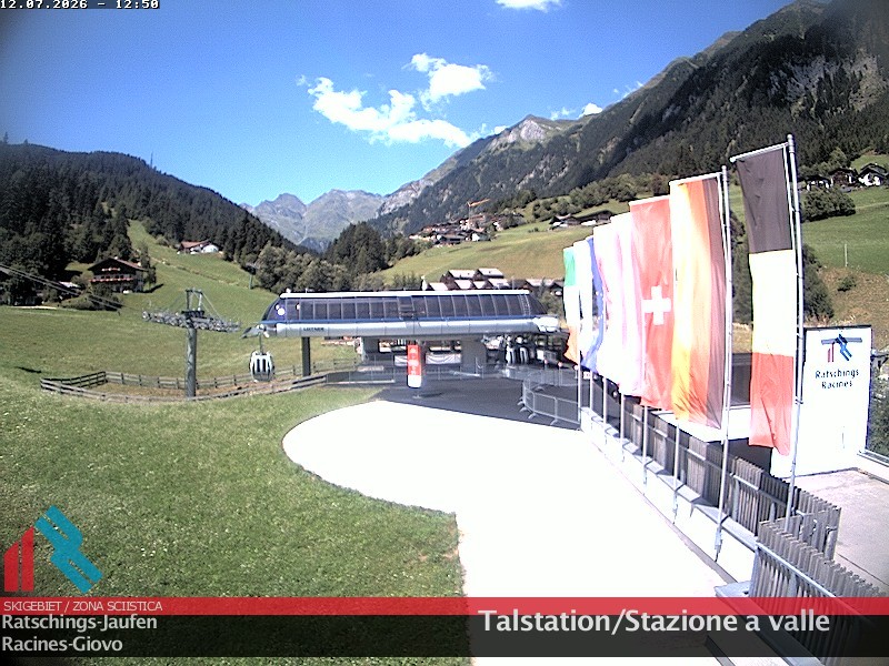 Archived image Webcam Ski resort Ratschings Jaufen: Base station