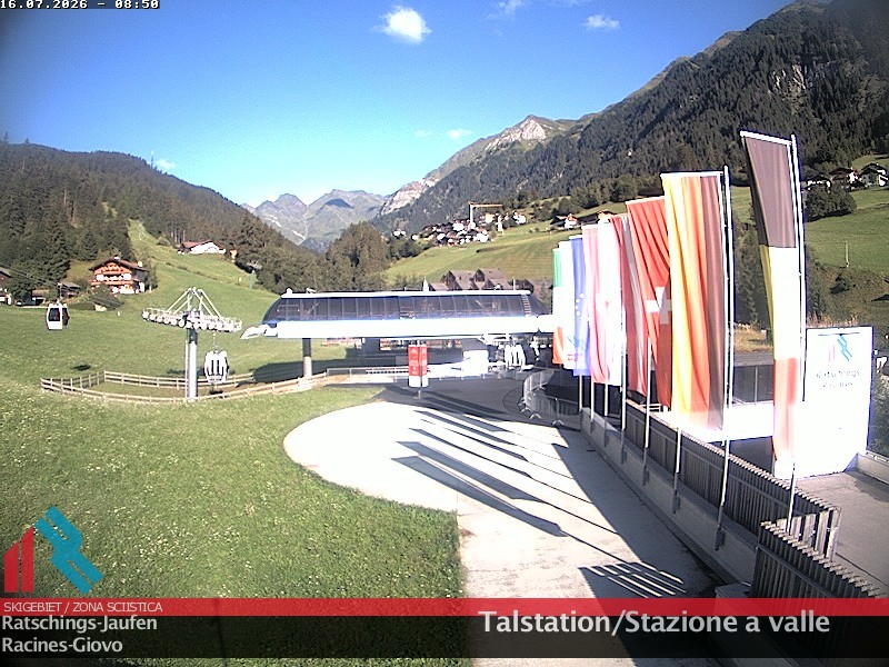 Archived image Webcam Ski resort Ratschings Jaufen: Base station