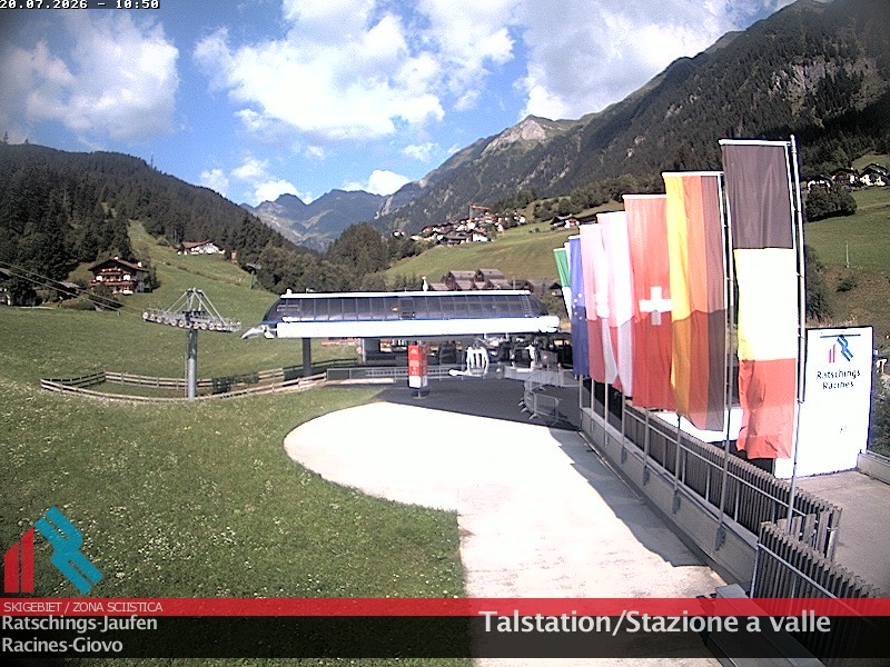 Archived image Webcam Ski resort Ratschings Jaufen: Base station