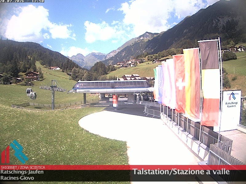 Archived image Webcam Ski resort Ratschings Jaufen: Base station
