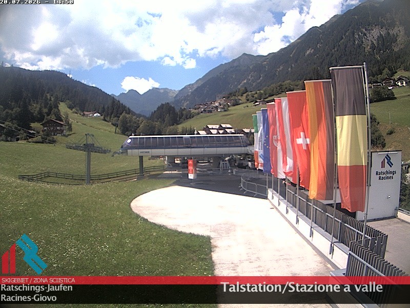 Archived image Webcam Ski resort Ratschings Jaufen: Base station