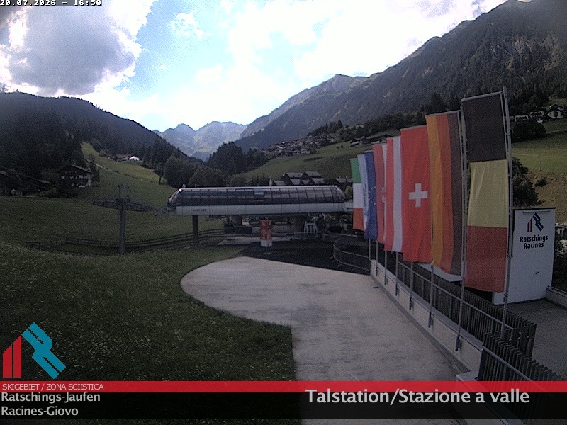 Archived image Webcam Ski resort Ratschings Jaufen: Base station