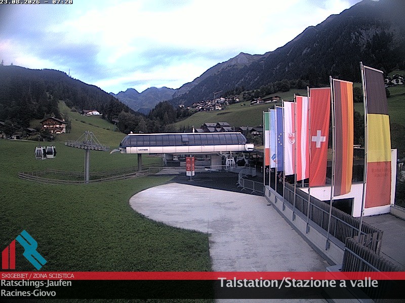 Archived image Webcam Ski resort Ratschings Jaufen: Base station