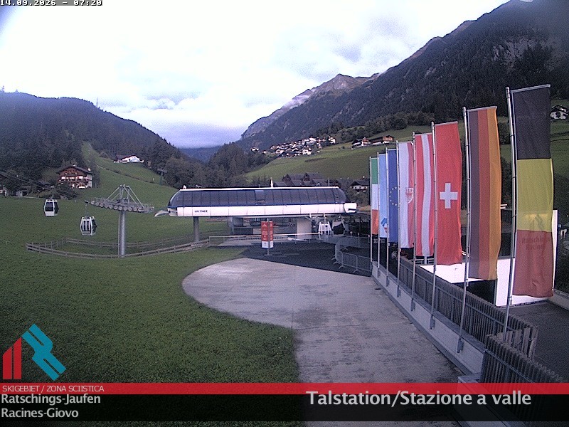 Archived image Webcam Ski resort Ratschings Jaufen: Base station
