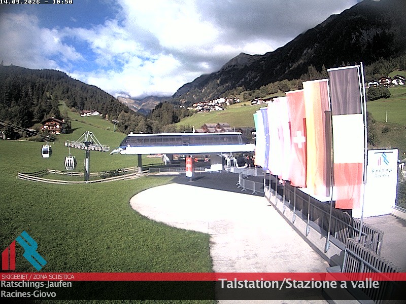 Archived image Webcam Ski resort Ratschings Jaufen: Base station