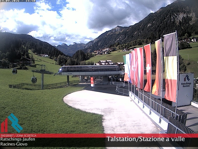 Archived image Webcam Ski resort Ratschings Jaufen: Base station