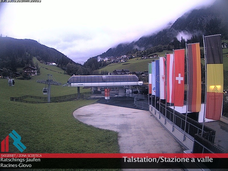 Archived image Webcam Ski resort Ratschings Jaufen: Base station
