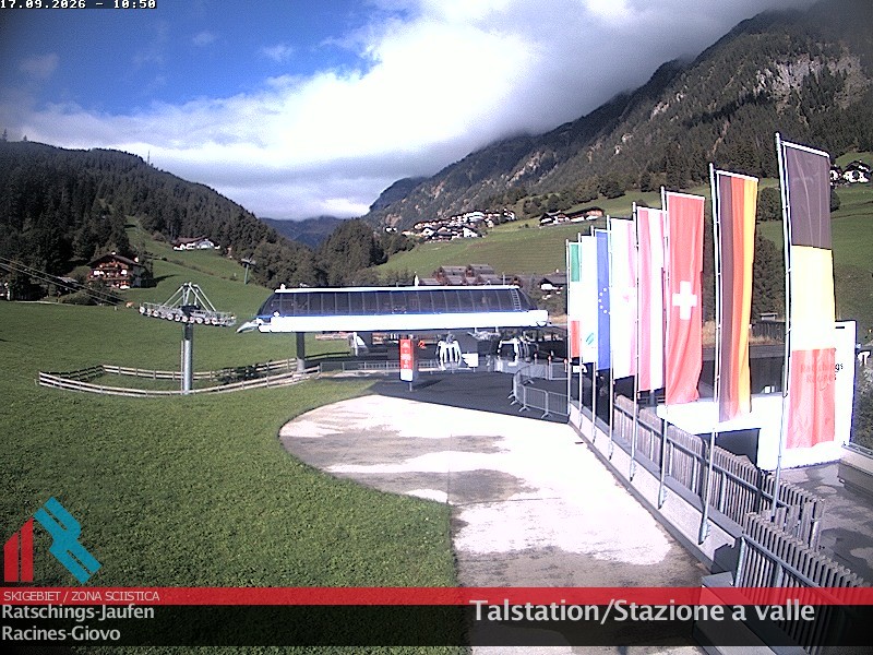 Archived image Webcam Ski resort Ratschings Jaufen: Base station