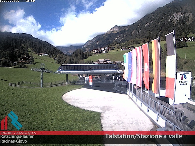 Archived image Webcam Ski resort Ratschings Jaufen: Base station