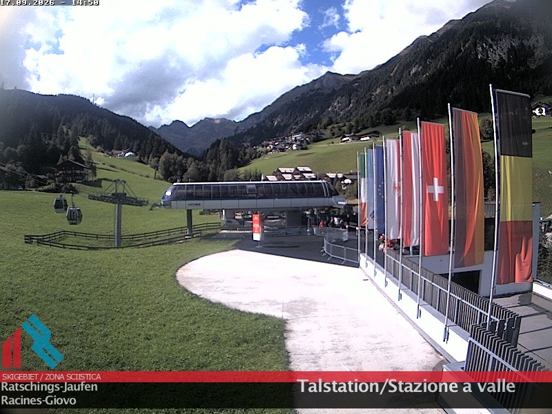 Archived image Webcam Ski resort Ratschings Jaufen: Base station