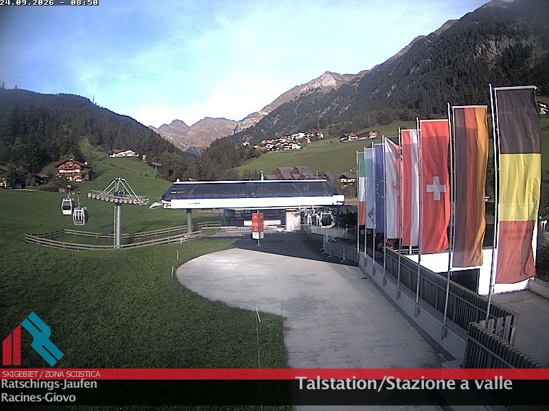 Archived image Webcam Ski resort Ratschings Jaufen: Base station