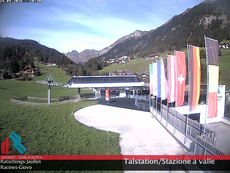 Archived image Webcam Ski resort Ratschings Jaufen: Base station