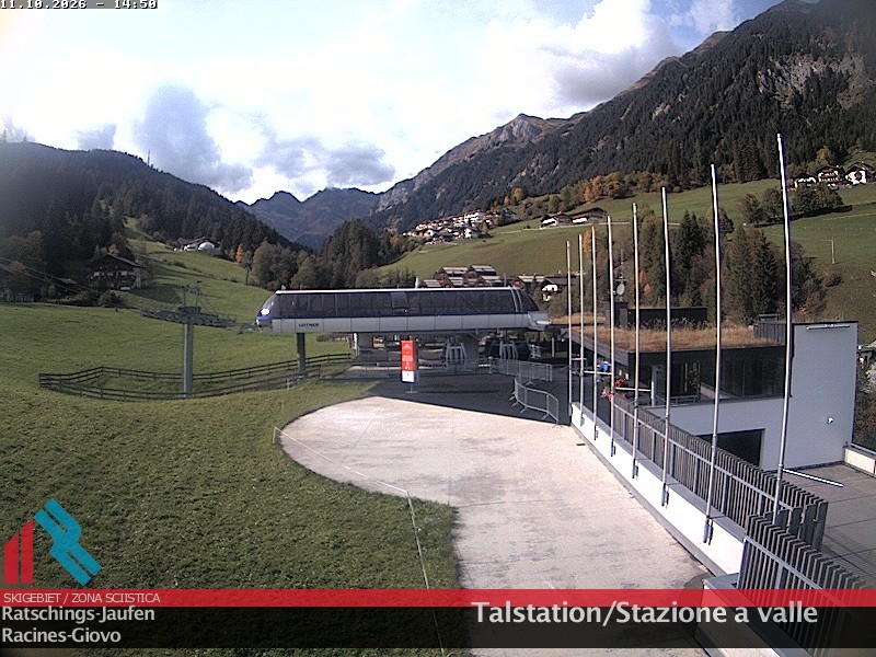 Archived image Webcam Ski resort Ratschings Jaufen: Base station