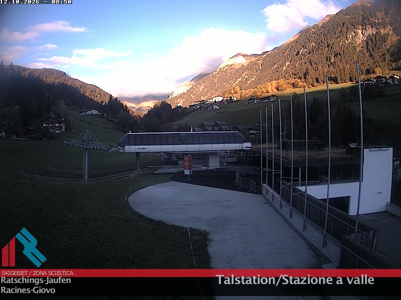 Archived image Webcam Ski resort Ratschings Jaufen: Base station