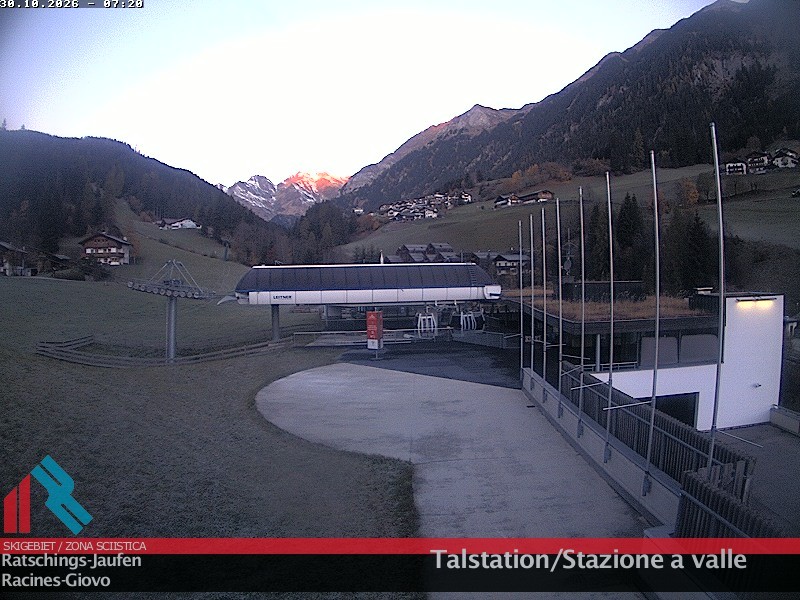 Archived image Webcam Ski resort Ratschings Jaufen: Base station