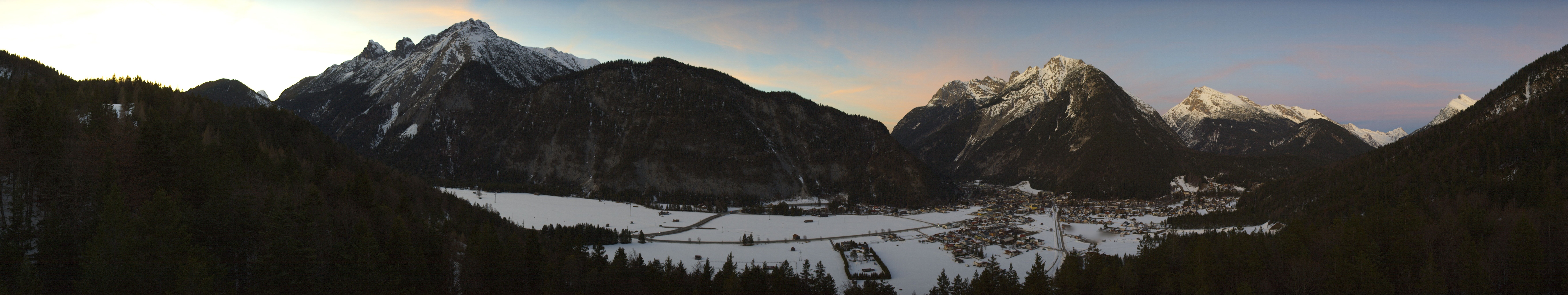 Archived image Webcam View over Scharnitz