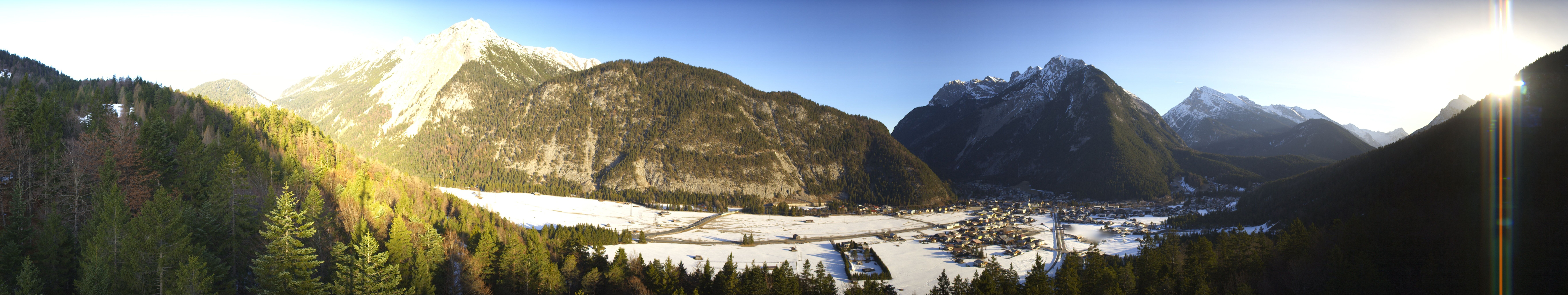 Archived image Webcam View over Scharnitz