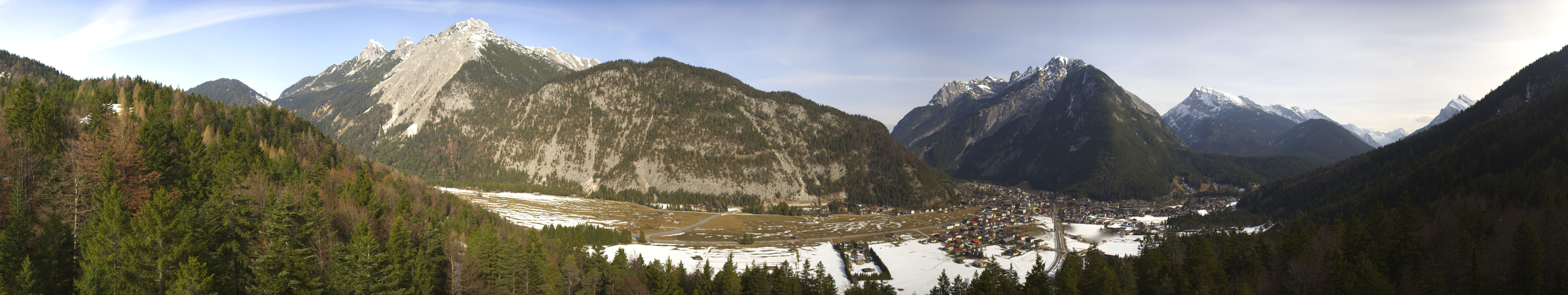 Archived image Webcam View over Scharnitz