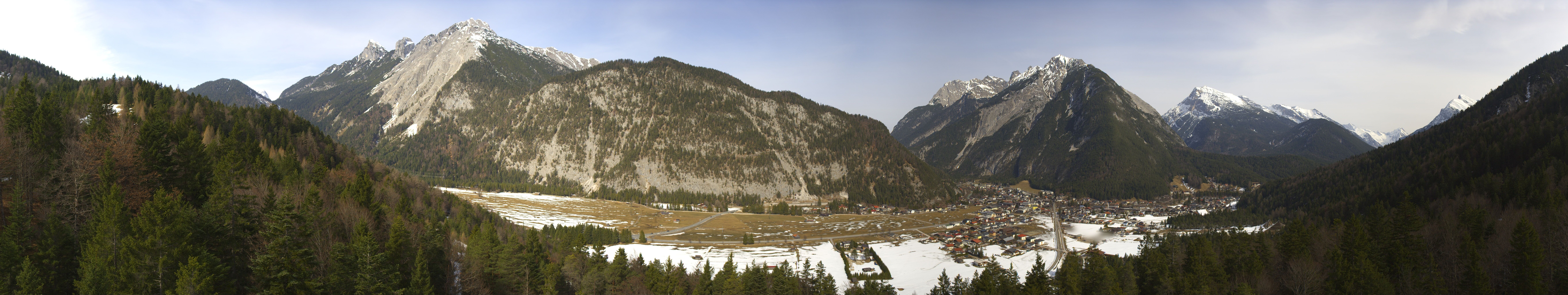 Archived image Webcam View over Scharnitz