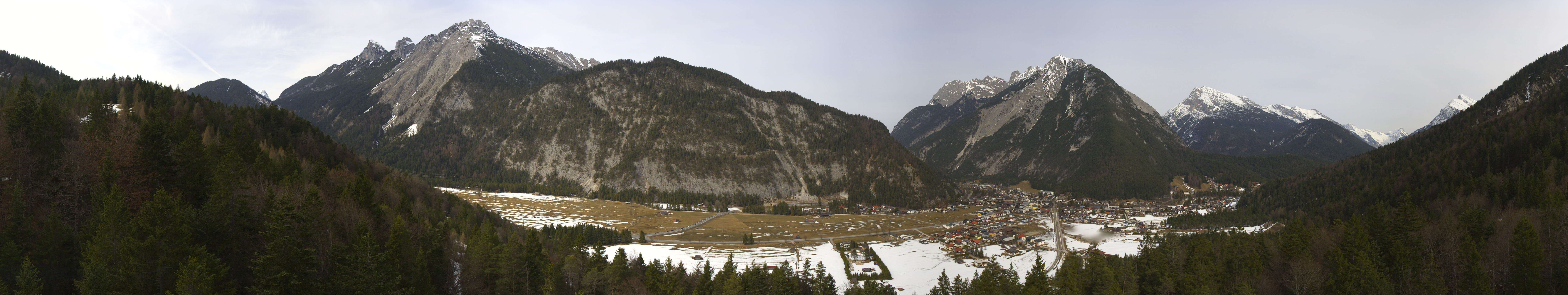 Archived image Webcam View over Scharnitz